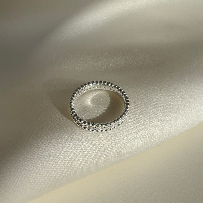 Noir Bead Ring