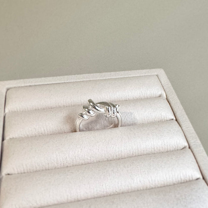 Twist Knot Ring