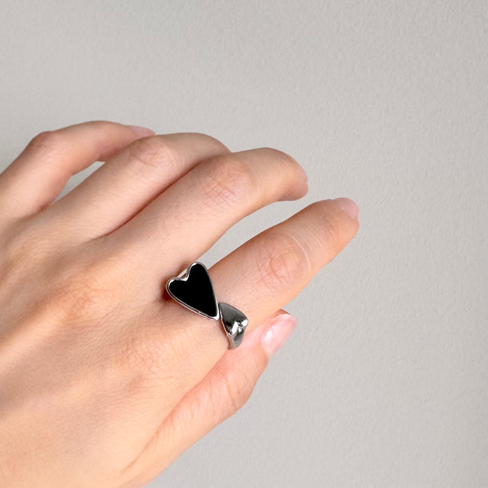 Two Tone Crossover Heart Ring