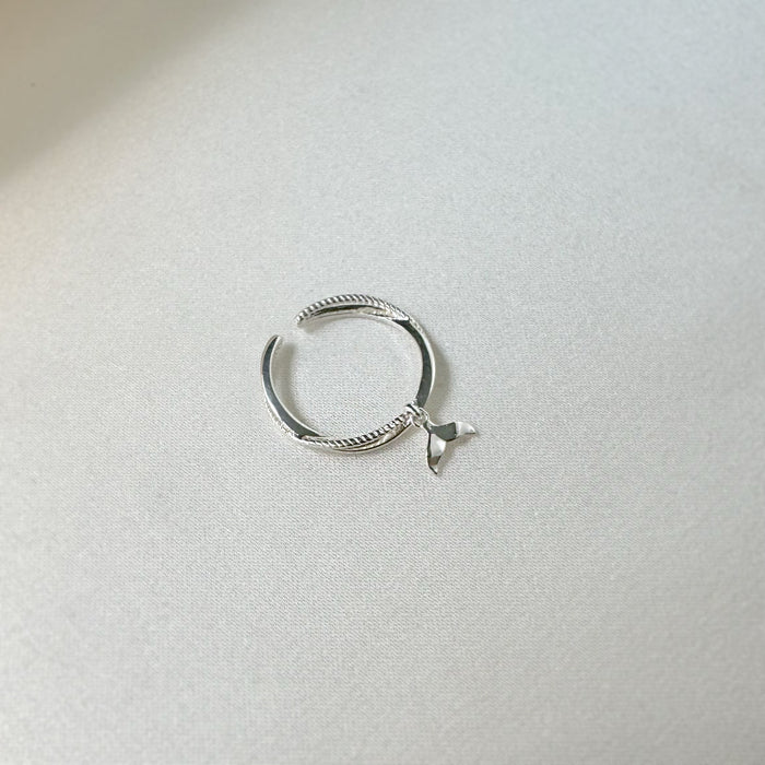 Whale Tail Ring