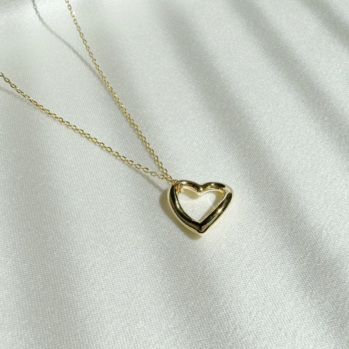 Lean on Love Neckalce