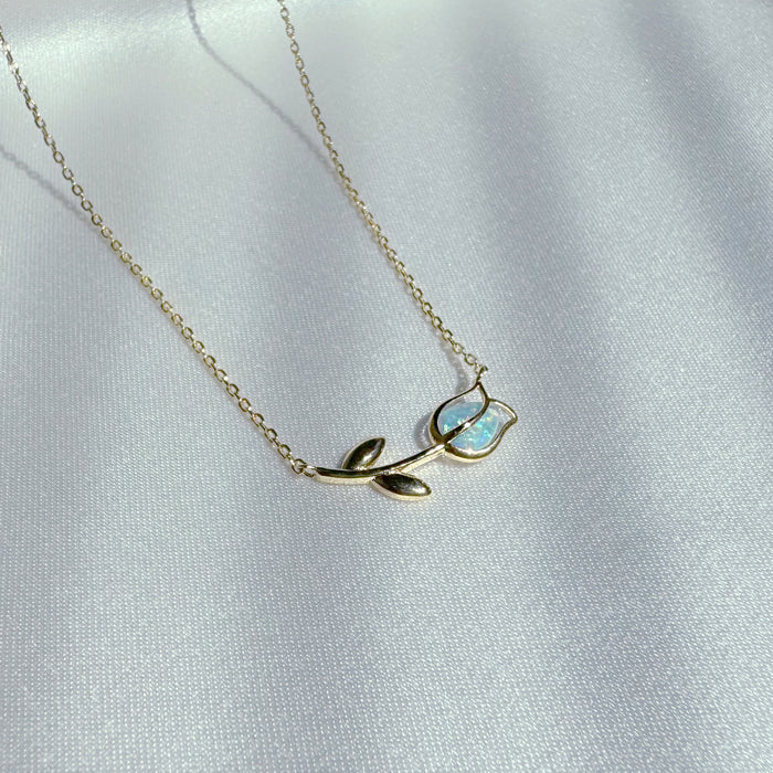 Tulip Dew Necklace