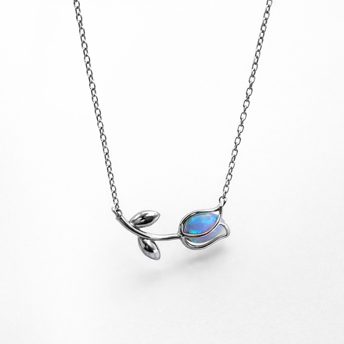 Tulip Dew Necklace